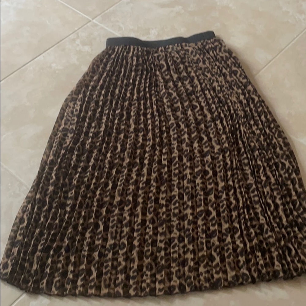 Rachel Zoe pleated, leopard print skirt.